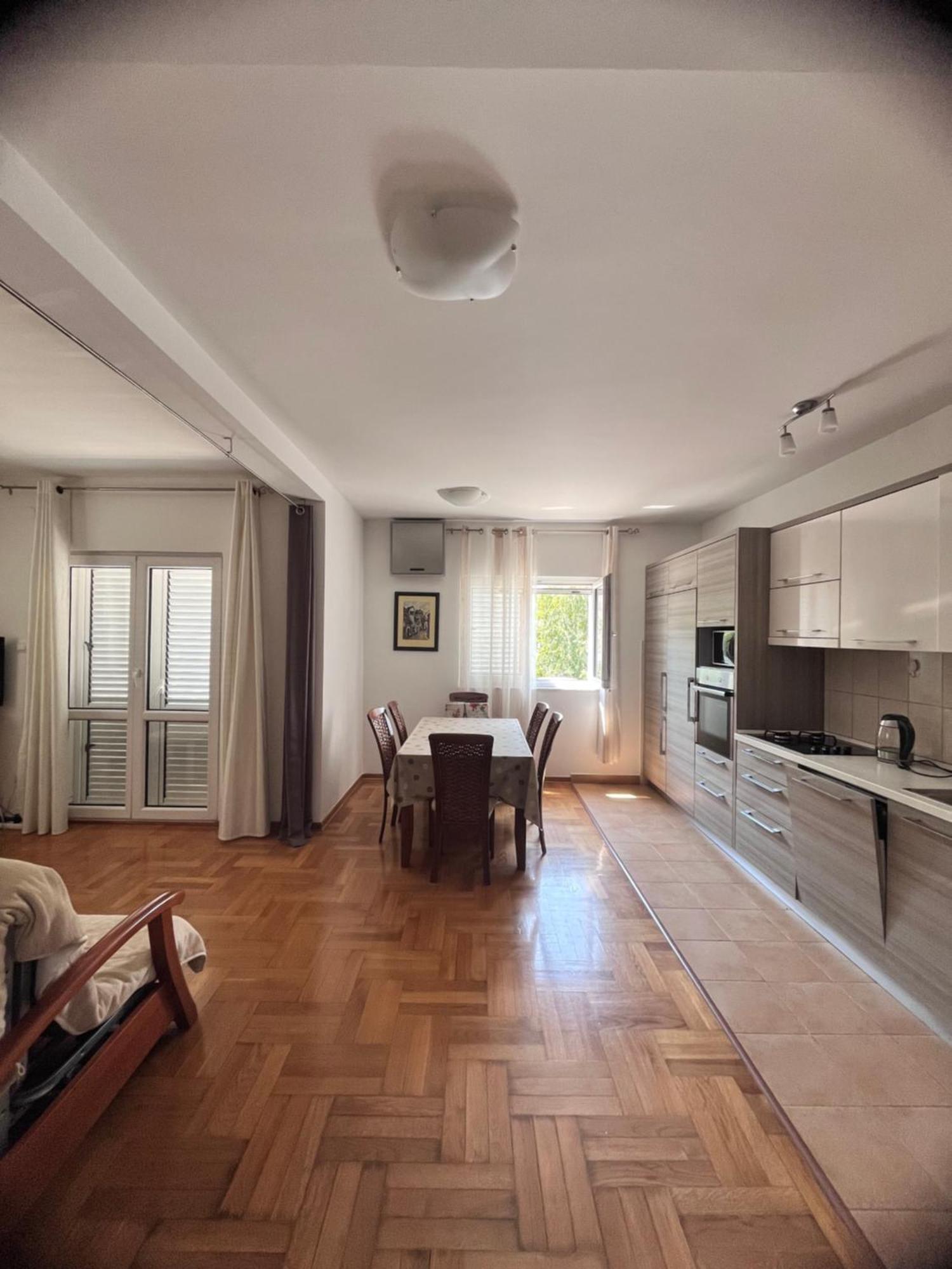 Apartment Belani, Own Parking 蒂瓦特 外观 照片