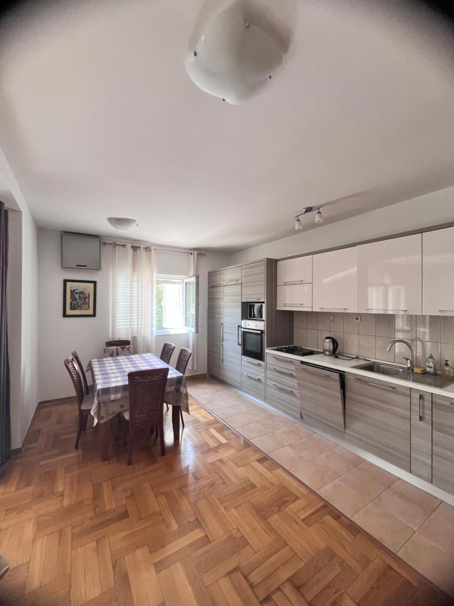 Apartment Belani, Own Parking 蒂瓦特 外观 照片